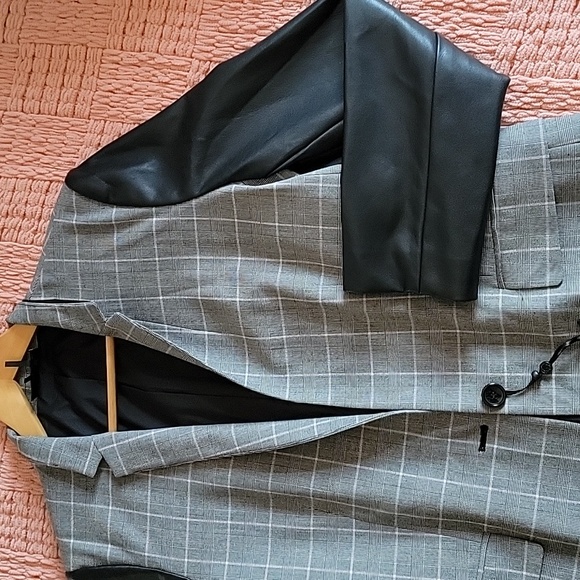 🧡🍂NWT Plaid Leather Jacket - Picture 4 of 10